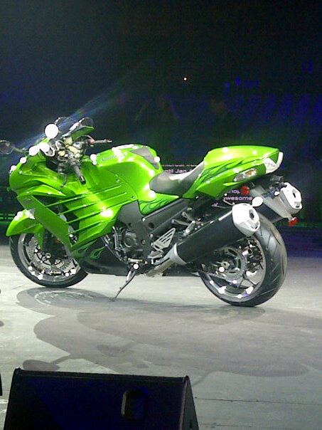Pictures of the New Kawasaki ZX-14 – Drag Bike News