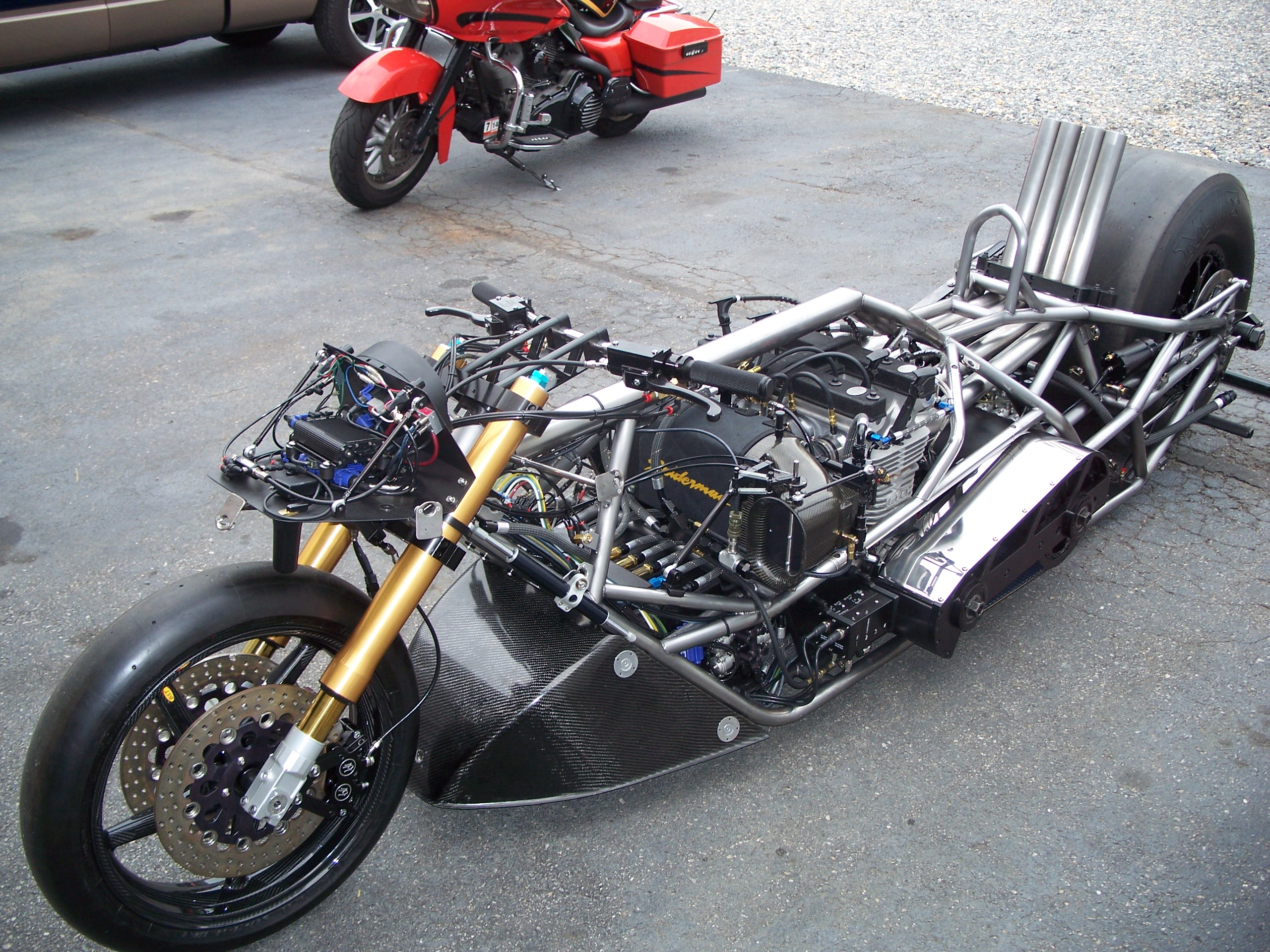 Larry “Spiderman” McBride’s New Top Fuel Dragbike Comes to Life Drag