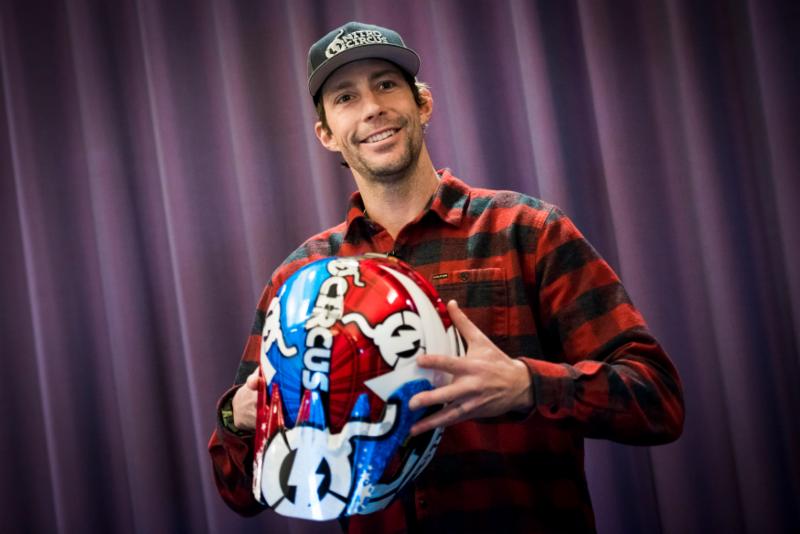 travis pastrana and his new nitro circus helmet