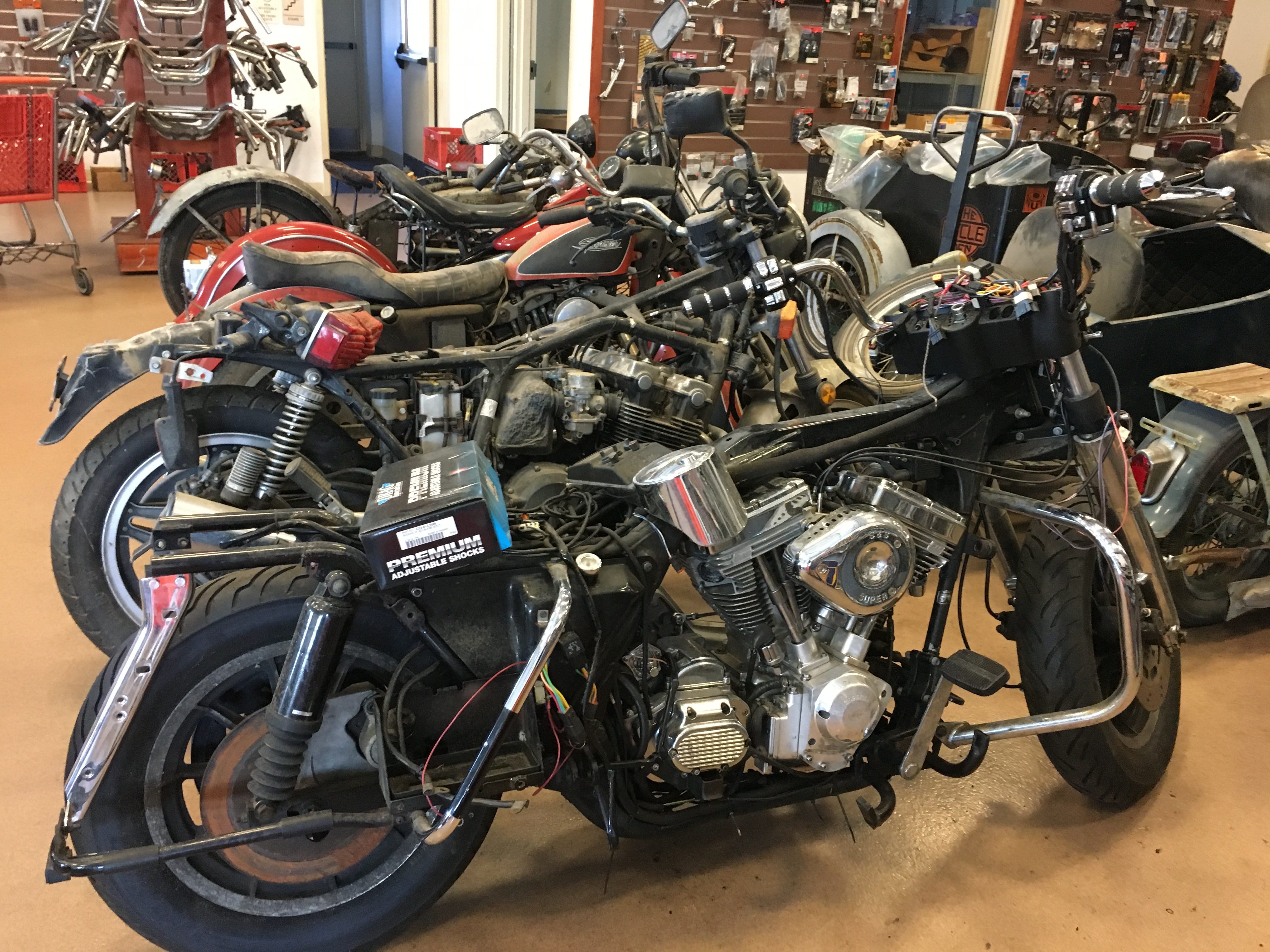 The Cycle Den, Columbia, P