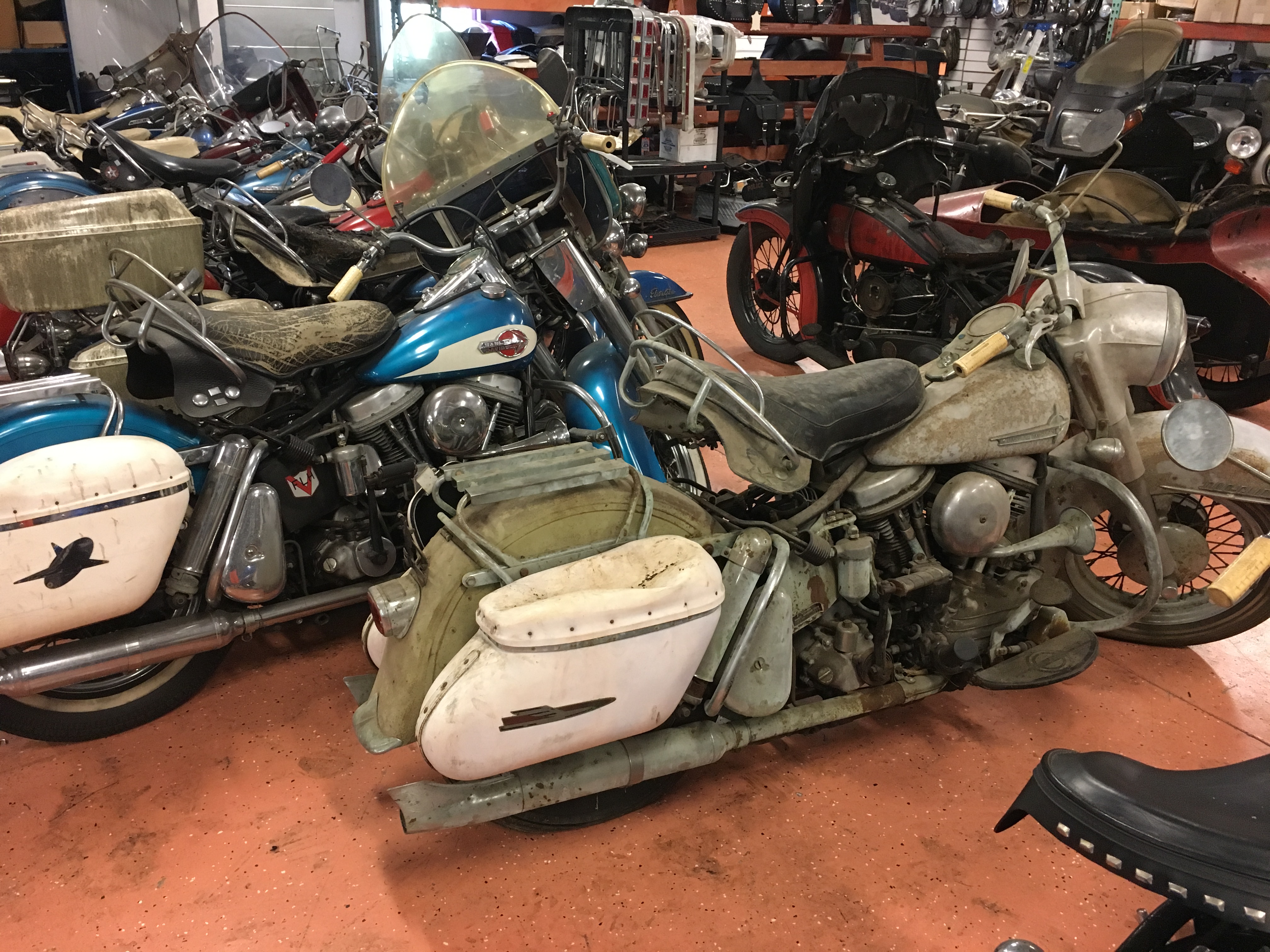 The Cycle Den, Columbia, P