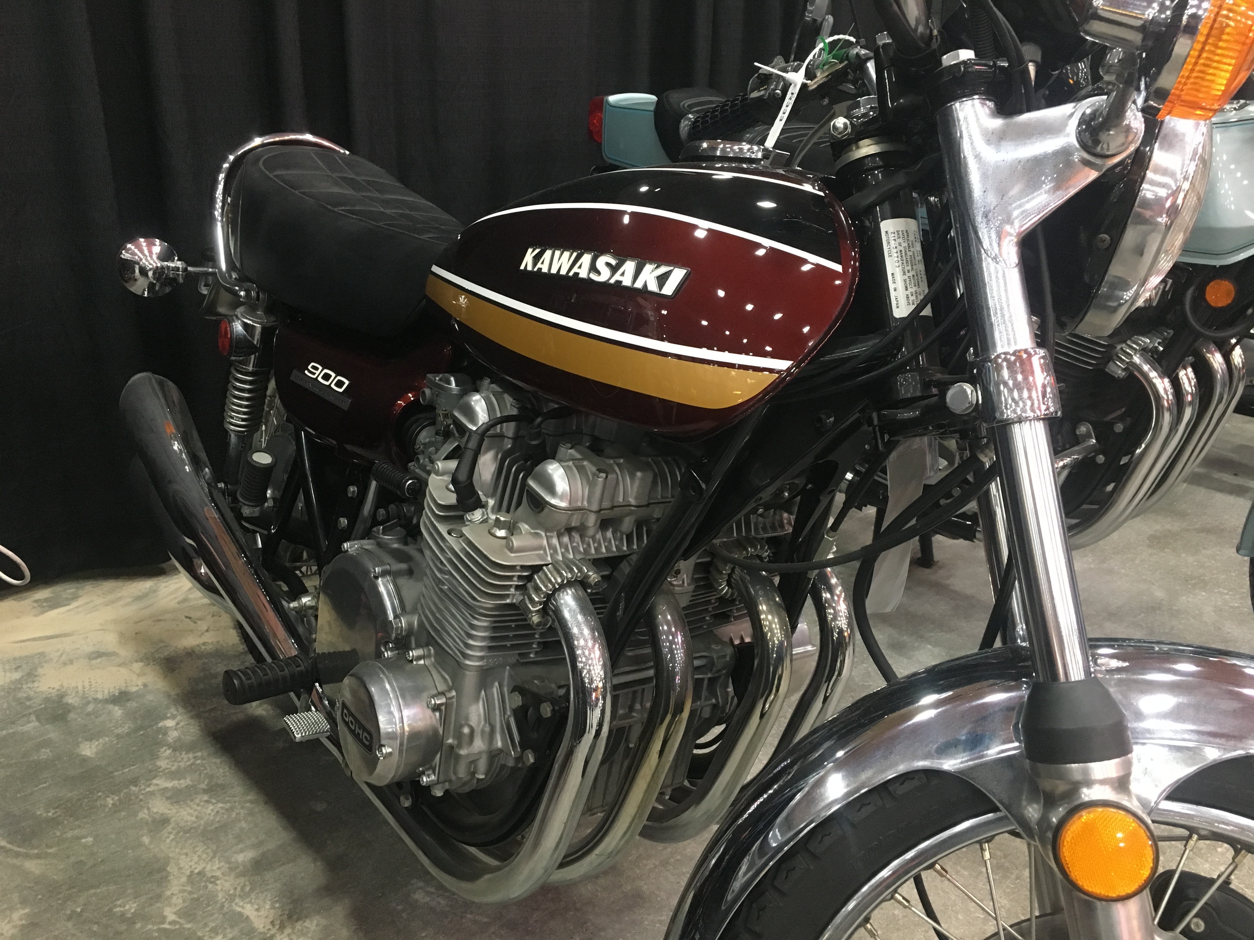 1975 Z1 Candy Super Red Kawasaki