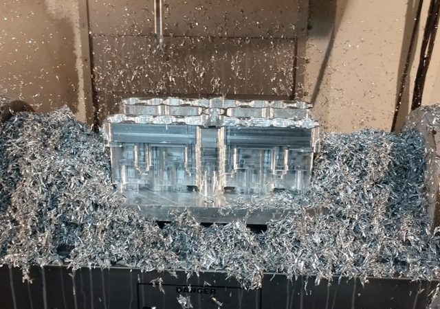 Monster 4 valve cylinder head