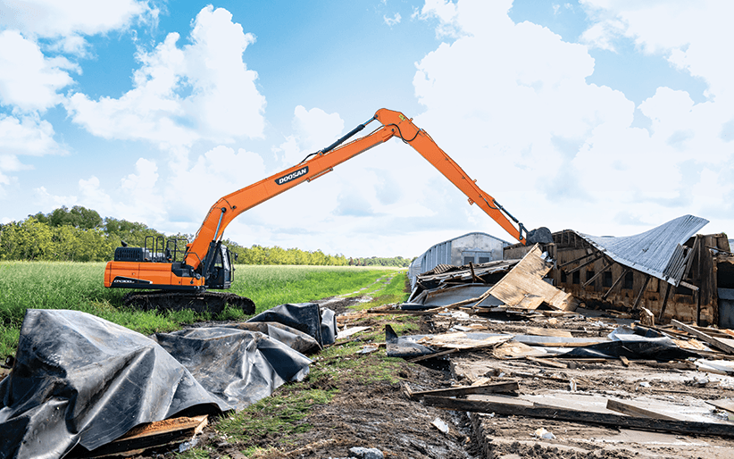 Doosan DX300LC-5 SLR (super-long-reach) crawler excavator