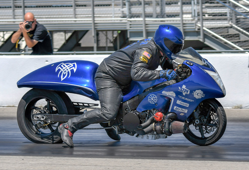 motorcycle drag racing