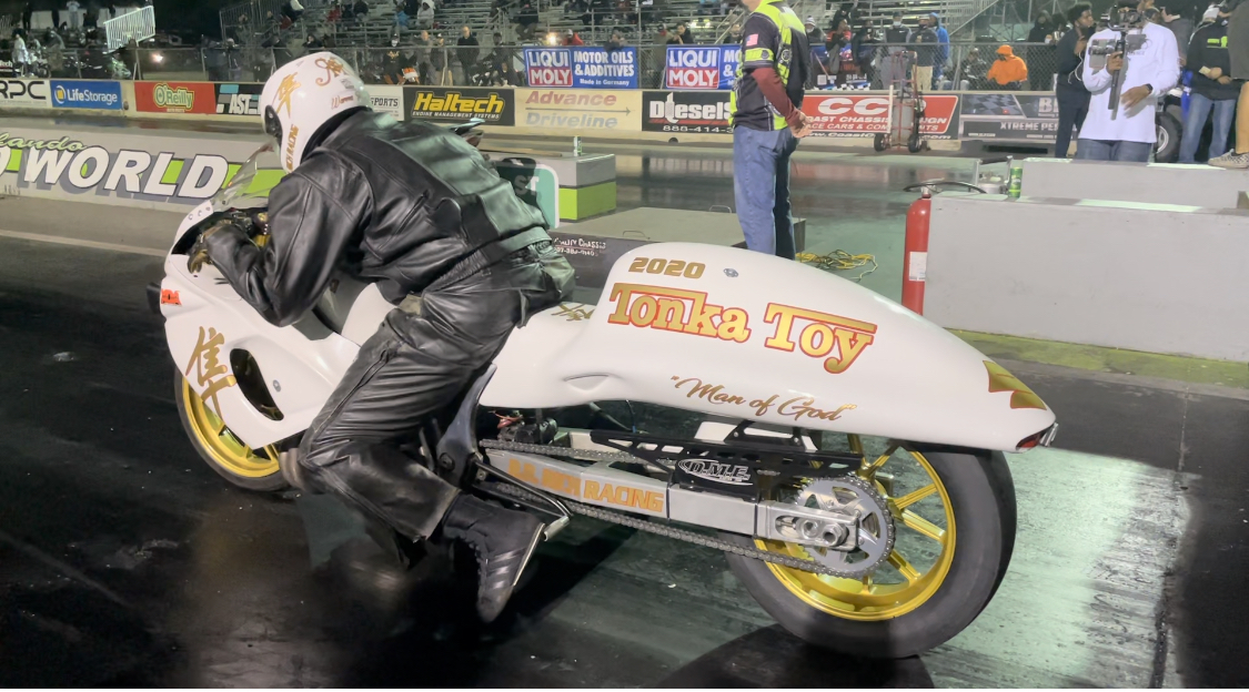 Heavyweight Motorcycle Drag Racing