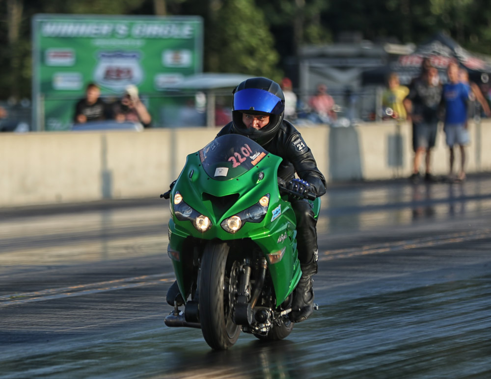 ZX 14 Motorcycle drag racing