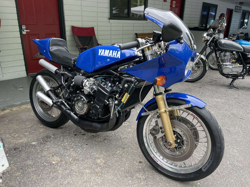 Yamaha TZ 750