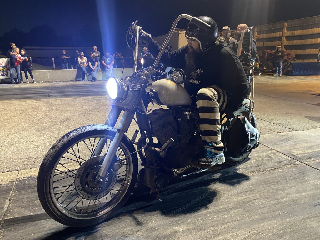 Hand-shifting jail break pants
