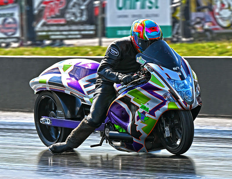 Motorcycle drag racing
