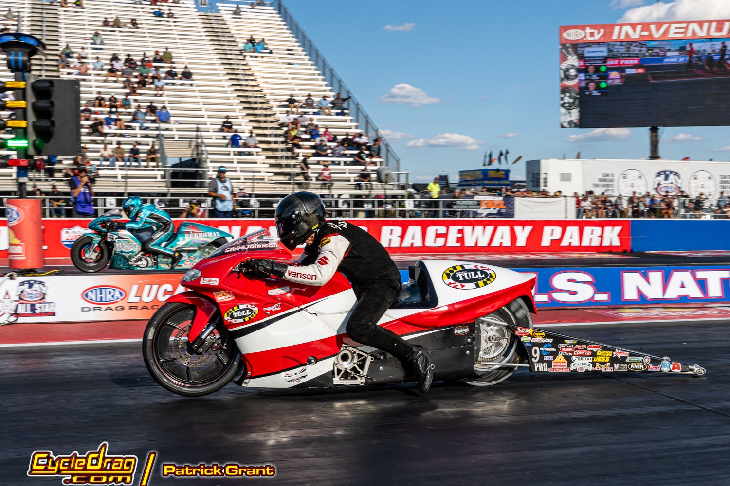 Steve Johnson , Ryan Oehler