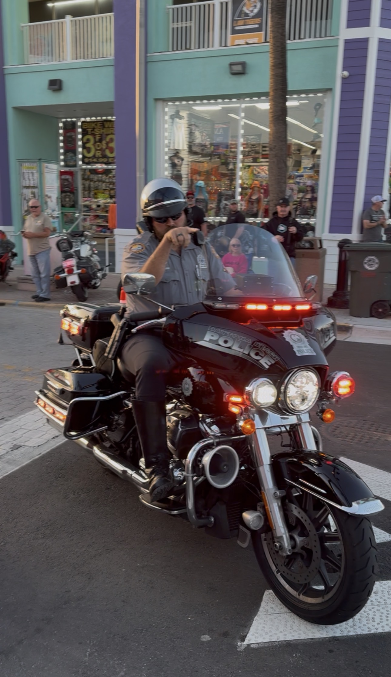 Police vs. Daytona Bike Week