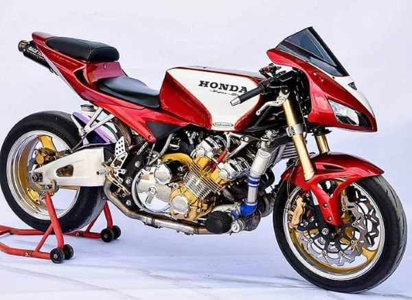Legendary Honda CBX 1000